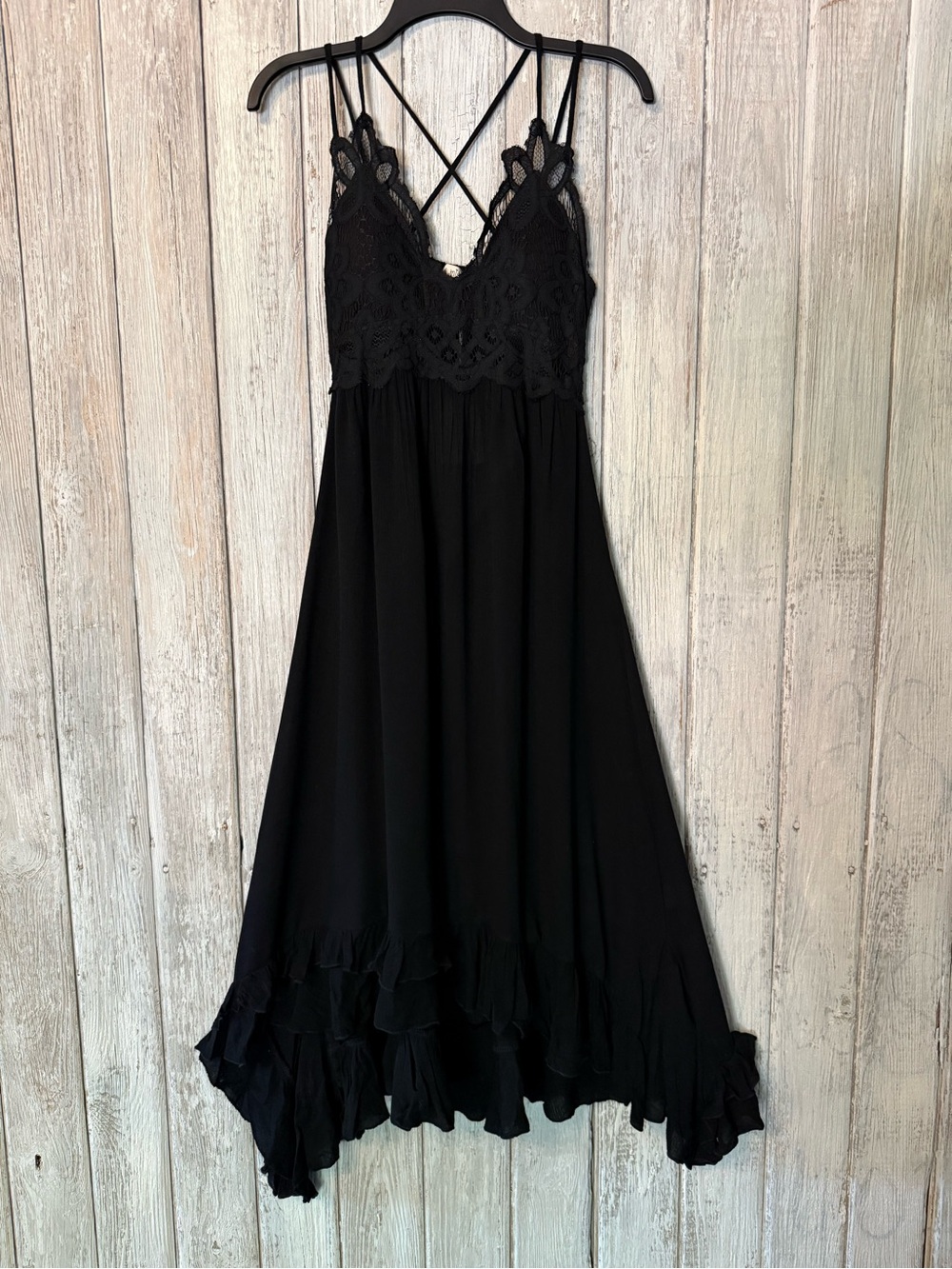 La Miel Black Lace-Front Midi Dress with Spaghetti Straps - Picture 10 of 13